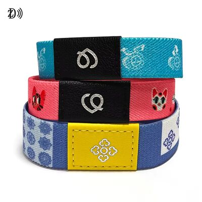 Эластичный браслет RFID 13.56MHz NFC из прочного резинового материала с полиэстеровой резинкой для контроля доступа